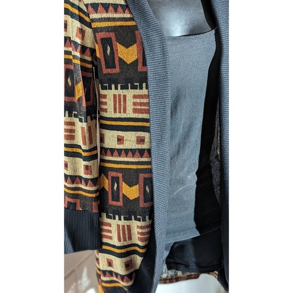 Rue 21 Geometric Aztec Print Cardigan Sweater Open Front Knit Long Sleeve Medium - Picture 2 of 5